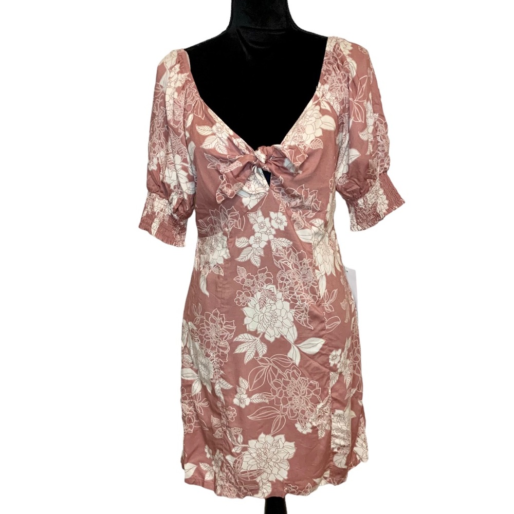 Mia Chica Tie Front With Keyhole Floral Dress Short Puff Sleeves Size XL.